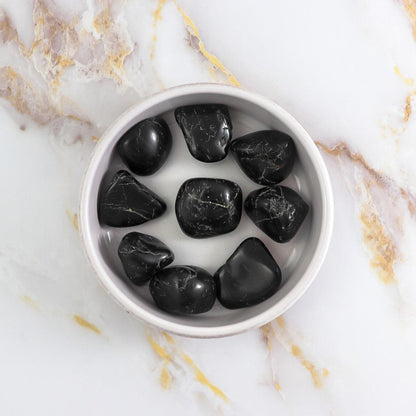 Pierre noire en Tourmaline